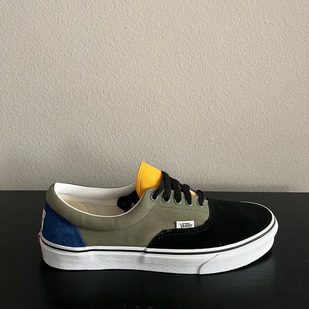 Era Vans - image 3